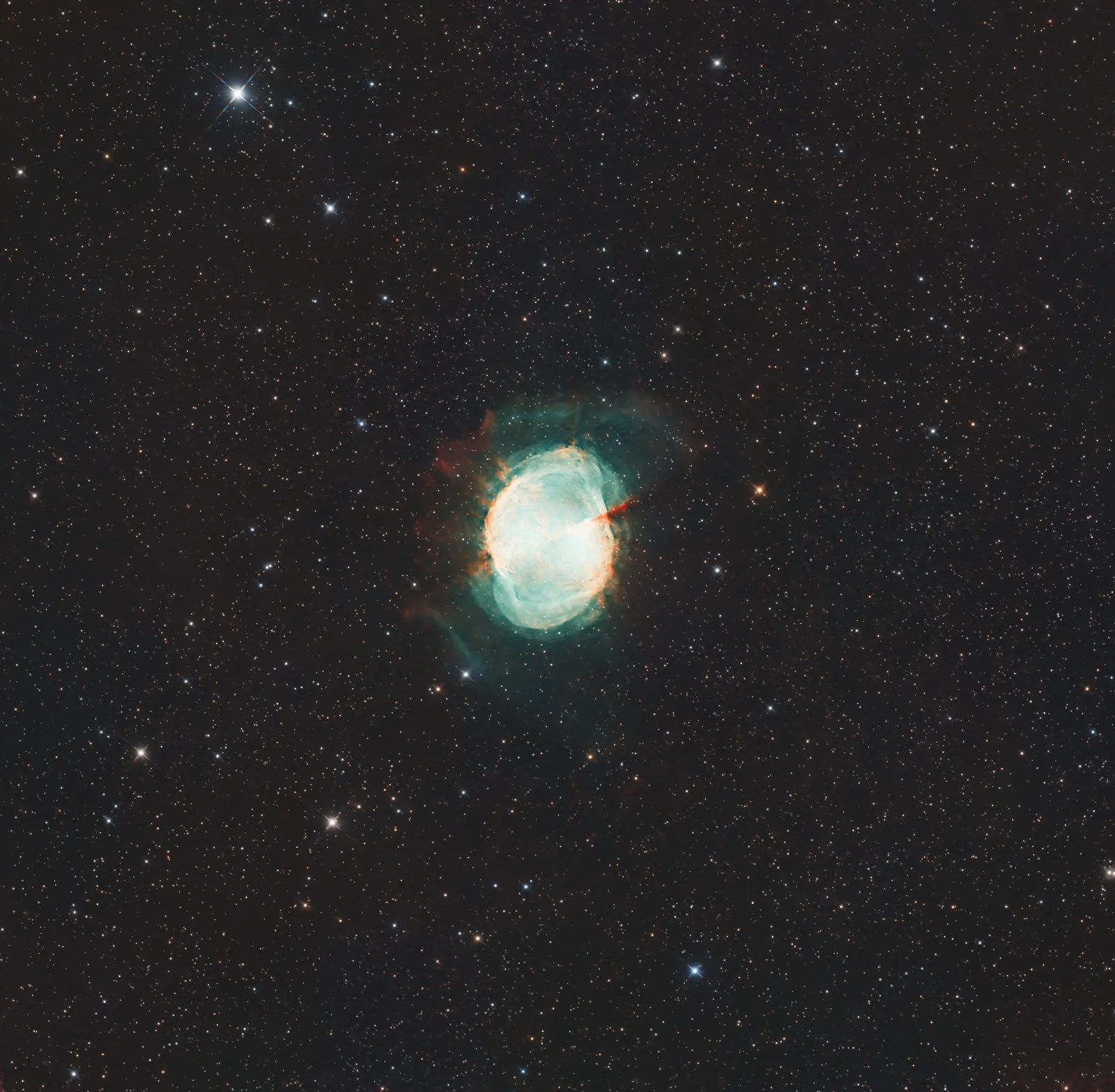 M27, Dumbbell Nebula, a planetary nebula in Vulpecula