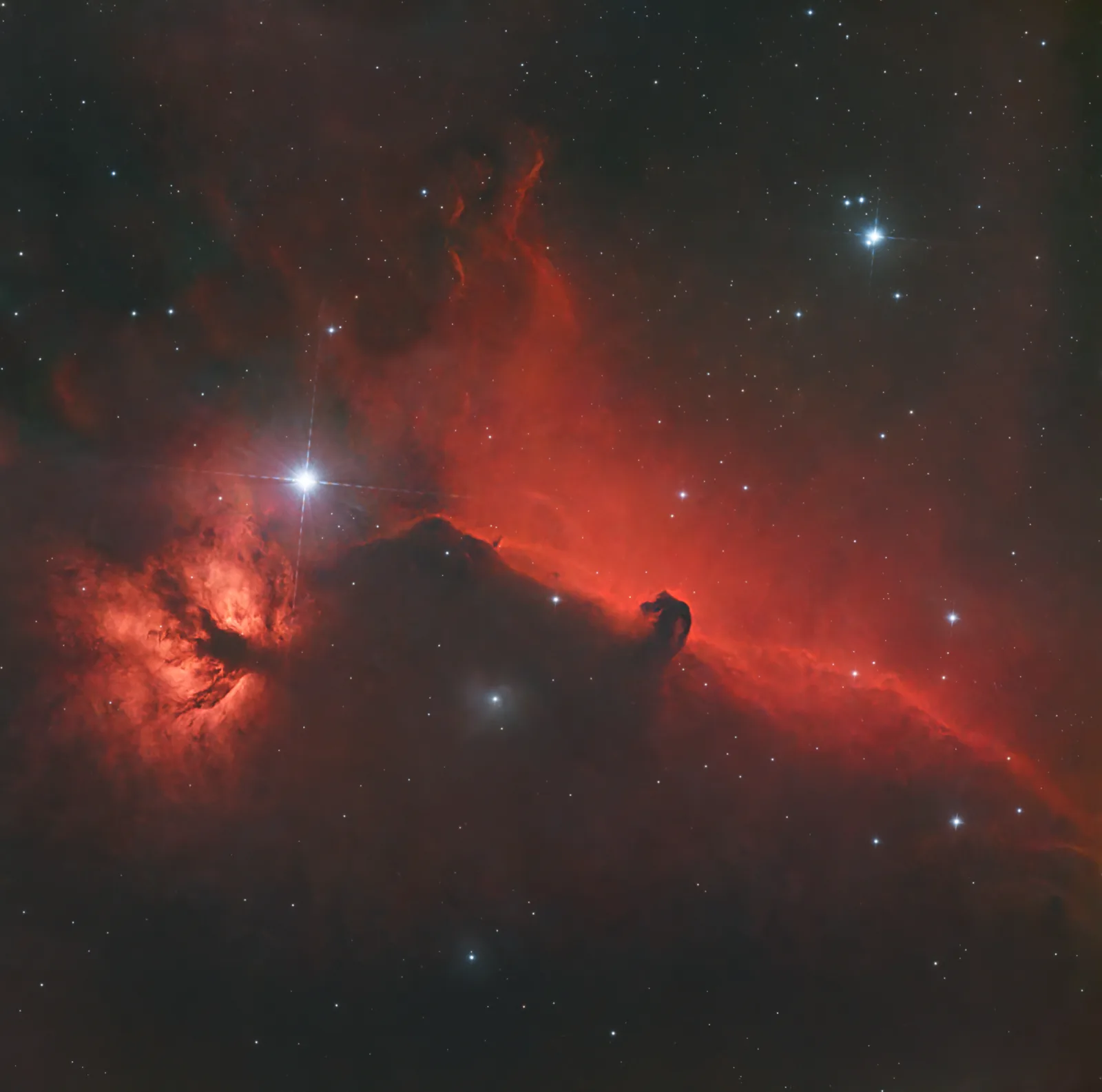 IC 434, Horsehead & Flame, a emission + dark nebula in Orion